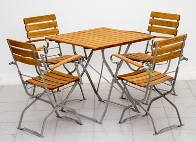 Biergartenmöbel Sitzgruppe quadratischer Tisch mit vier Biergartensessel